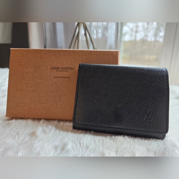 Louis Vuitton Handbags - EUC Louis Vuitton Envelope Card Holder in Box with CoA